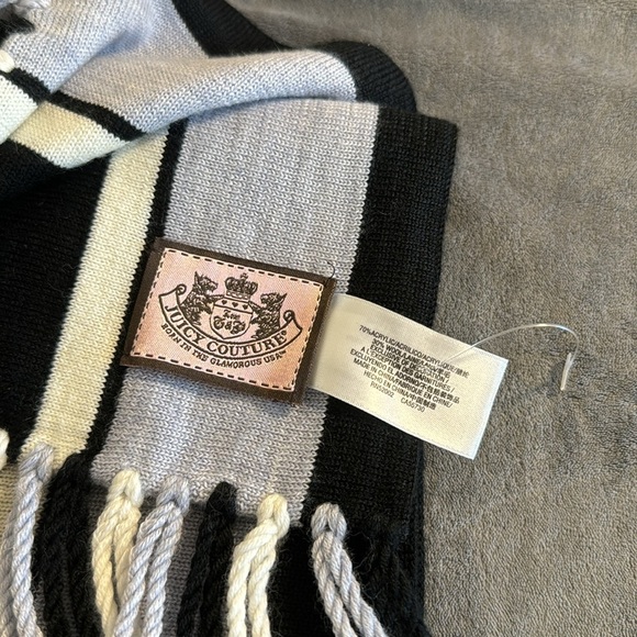 Vintagege Juicy Couture Scarf - Picture 4 of 4